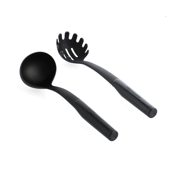 SCHÖPFKELLE UND SPAGHETTILÖFFEL